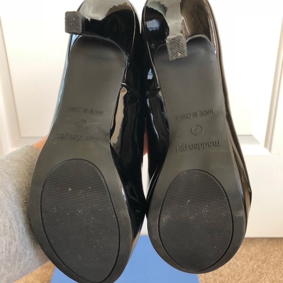 Heels. - Picture 3 of 3